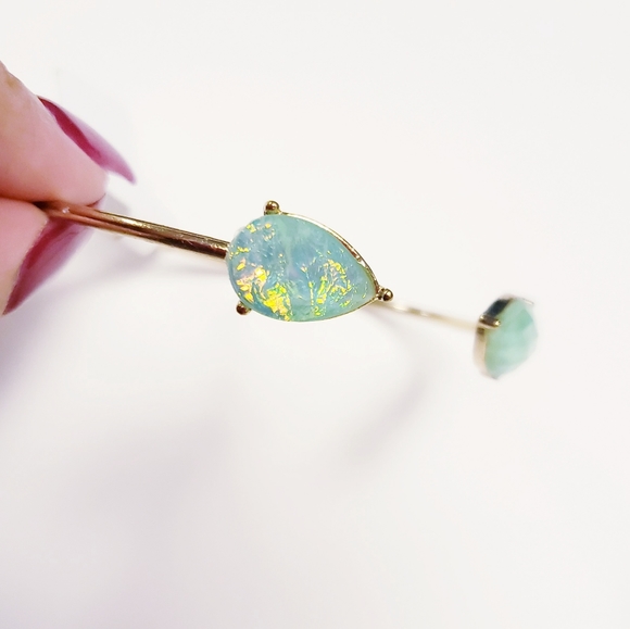 Green Stone Cuff Bracelet - Picture 2 of 2